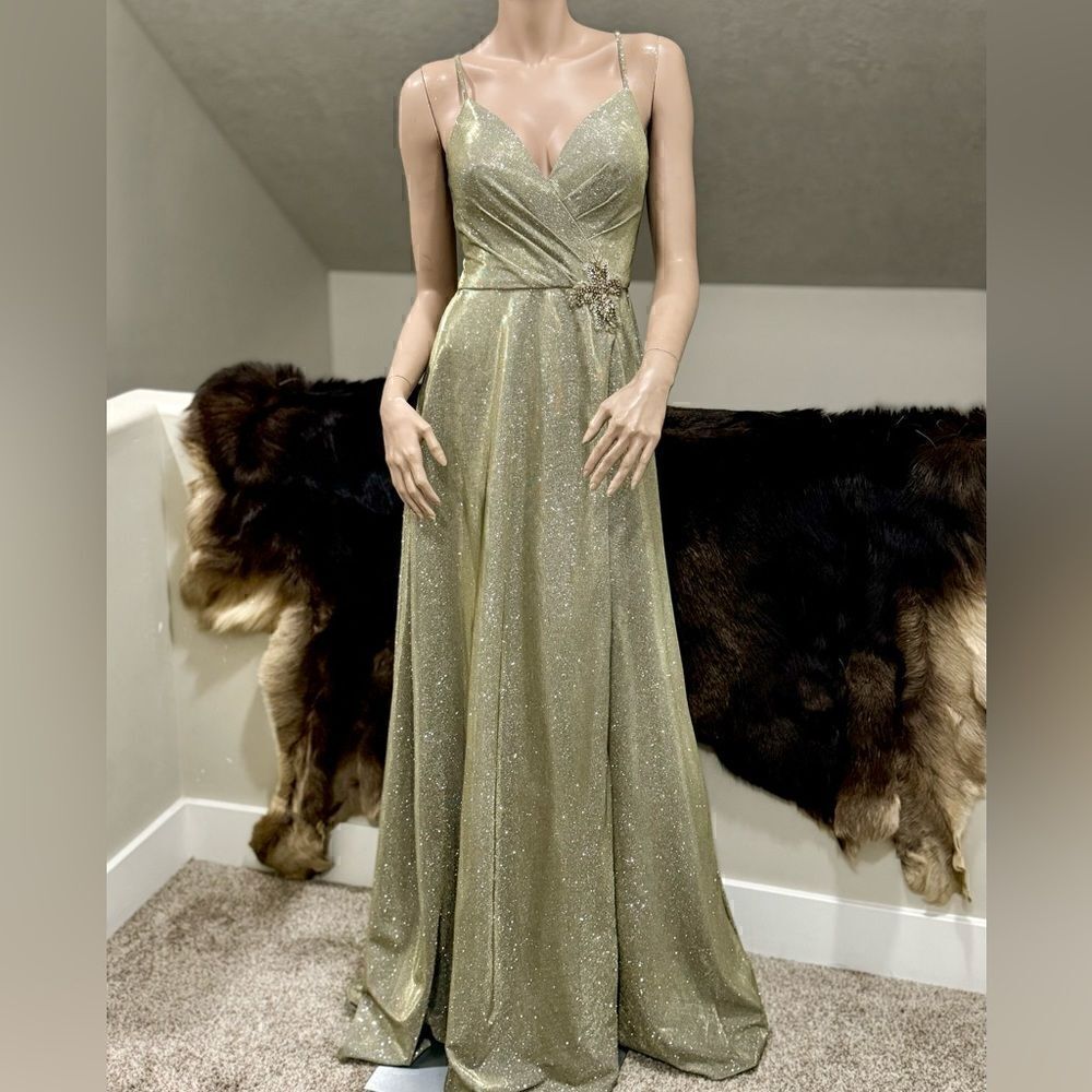 Stunning Light Gold V-neck Sleeveless Cross Back Glitter Gown